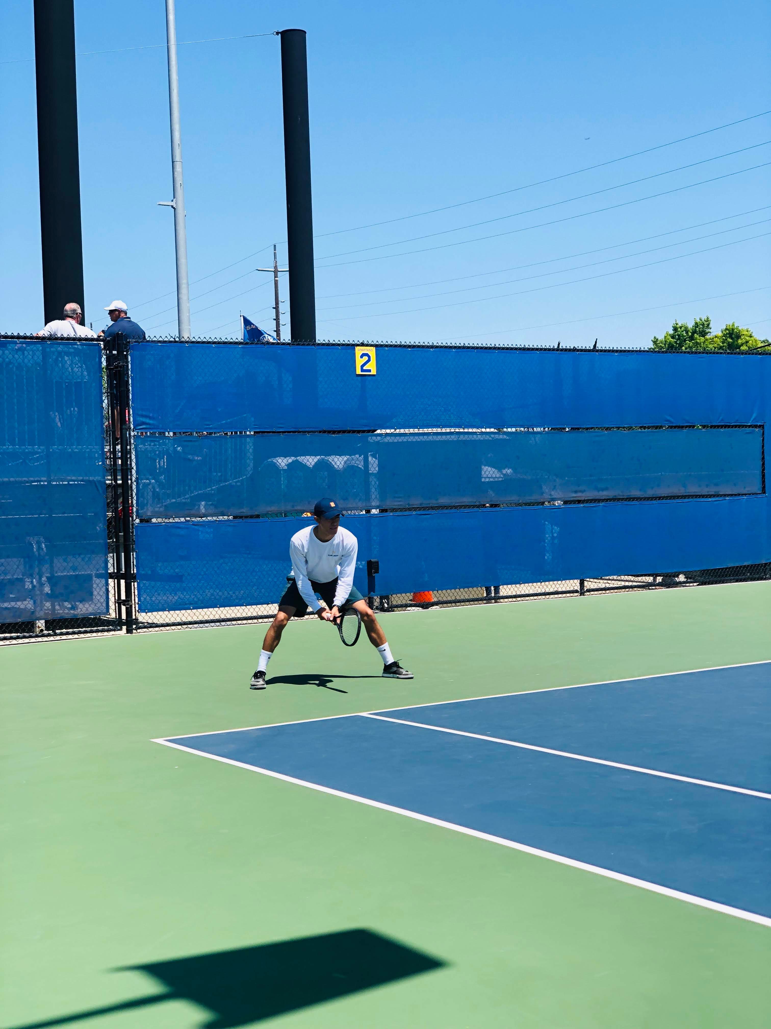 Returning a ball with coaching feedback